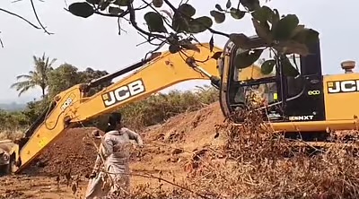 ಬೆಳಗಾವಿ | ಅಕ್ರಮ ಗಣಿಗಾರಿಕೆ: ಕಲ್ಲೆಸೆದು ತಡೆದ ಮಹಿಳಾ ಅಧಿಕಾರಿ