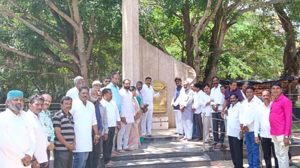 ಹುತಾತ್ಮ ಯೋಧರಿಗೆ ನಮನ ಸಲ್ಲಿಸಿದ ನೂತನ ಕಾಂಗ್ರೆಸ್ ಅಧ್ಯಕ್ಷರು