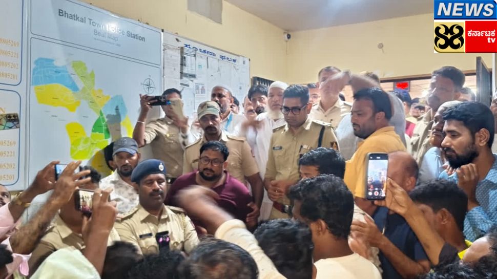 ಗಣೇಶ ಮೆರವಣಿಗೆ ವೇಳೆ ಕಲ್ಲು ತೂರಾಟ‘! ದೂರು-ಪ್ರತಿದೂರು ದಾಖಲು